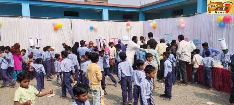 जि . प .उर्दू मुलांच्या शाळेत फूड उत्साहात संपन्न....शिवसेना जिल्हा उपप्रमुख कलीम शेख व कलाम फाउंडेशनची टीम उपस्थित....