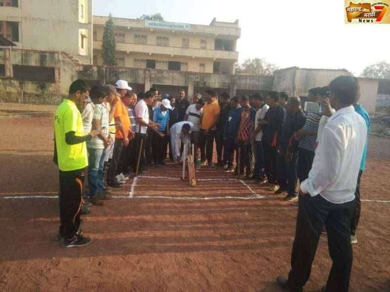 मराठी पत्रकार संघ सह इलेक्ट्रॉनिक मीडिया पत्रकार व लोणंद पोलीस स्टेशन यांच्यात रंगला क्रिकेटचा अटीतटीचा सामना लोणंद पोलीस स्टेशनचा विजय