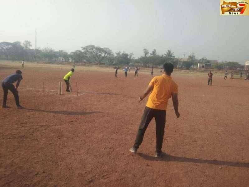 मराठी पत्रकार संघ सह इलेक्ट्रॉनिक मीडिया पत्रकार व लोणंद पोलीस स्टेशन यांच्यात रंगला क्रिकेटचा अटीतटीचा सामना लोणंद पोलीस स्टेशनचा विजय