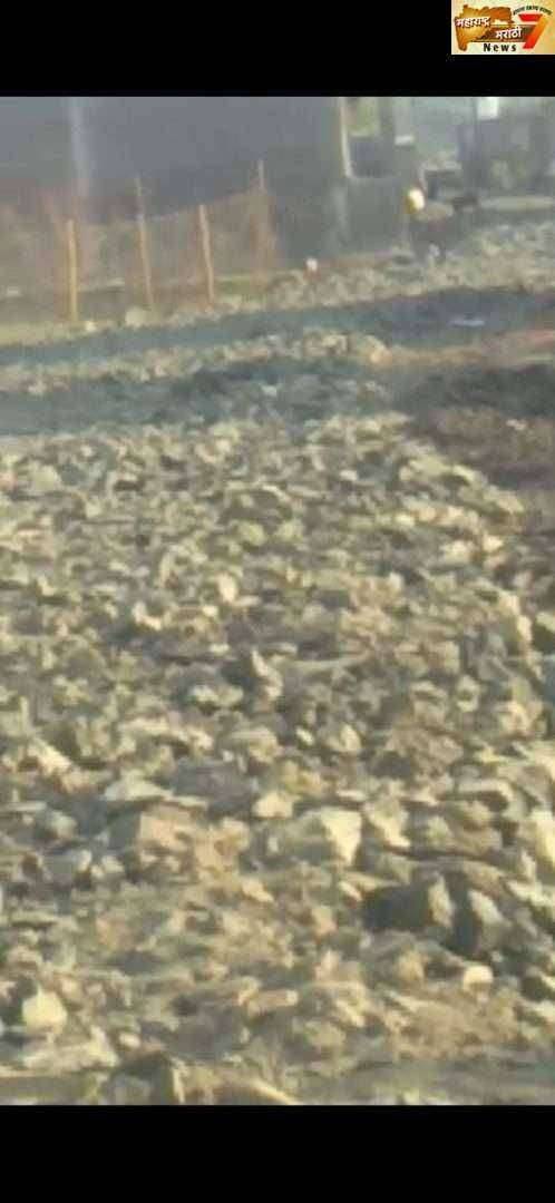रस्त्याचे काँक्रीटीकरणचे काम थांबवावे व काम करण्यापूर्वी निर्जंतुक झालेल्या पाईपलाईन बदलवावी ; शिवसेनेची निवेदनाद्वारे मांगणी
