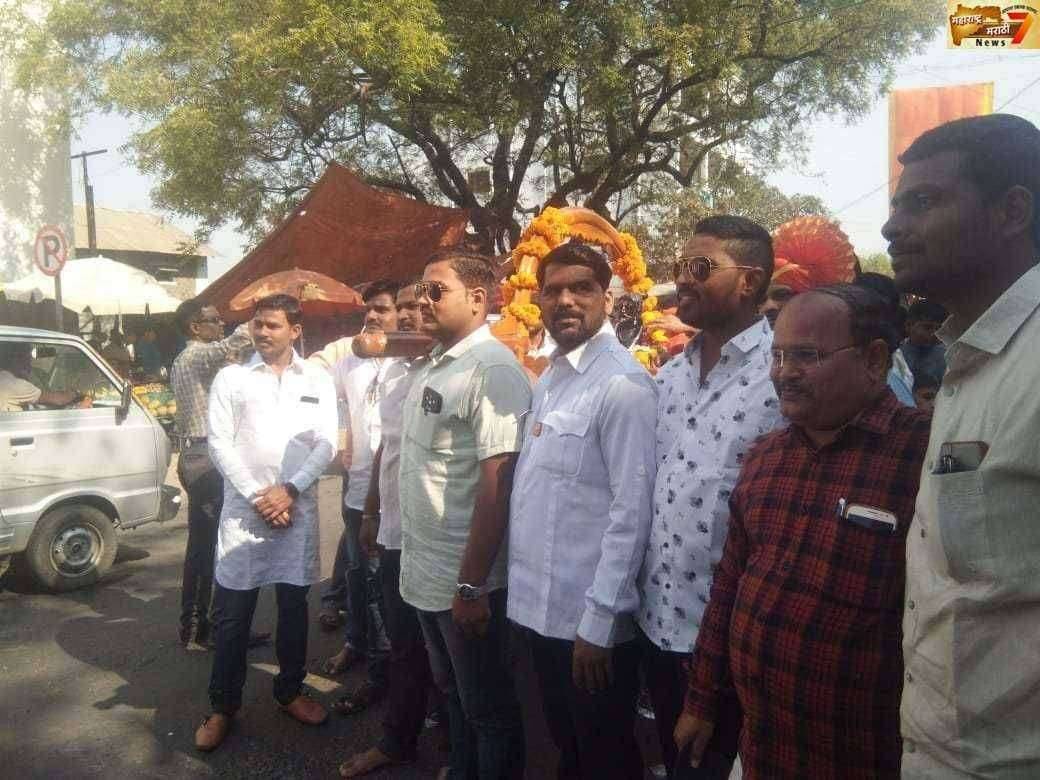 लोणंद शहरांमध्ये श्रीमंत छत्रपती शिवाजी महाराजांच्या 390 व्या जयंतीनिमित्त भव्य शाही मिरवणूक ने शानदार स्वागत