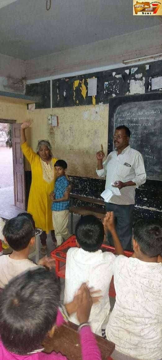 आई या विषयावरील निबंध स्पर्धेत गौरव पवार प्रथम तर ओम राऊळ व्दितीय