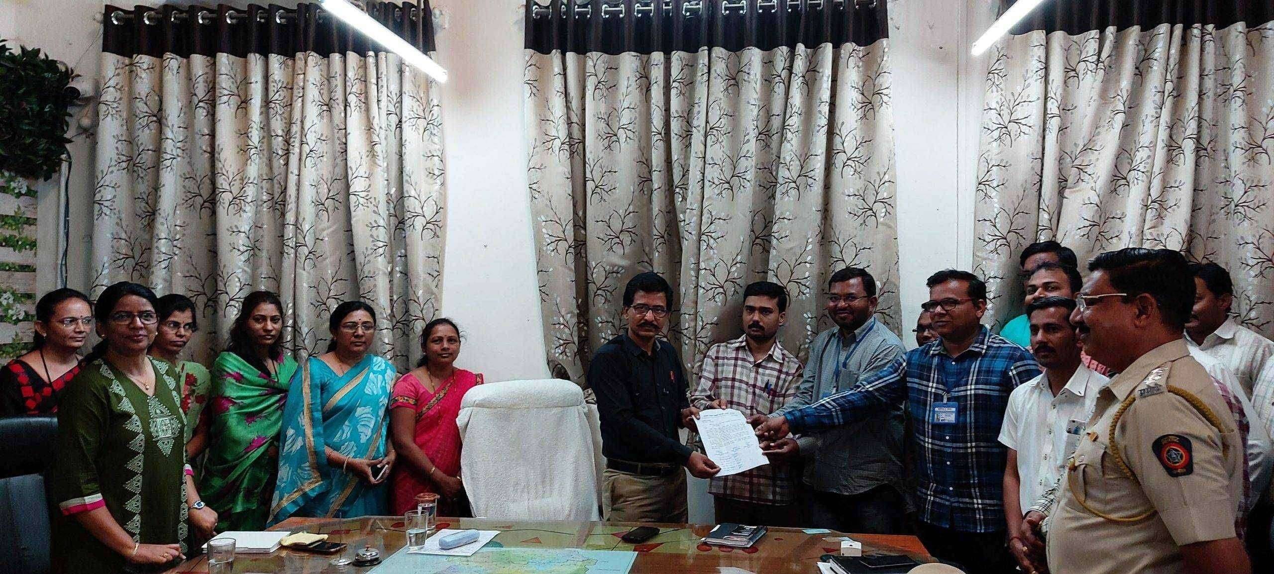 अवैध गौण खनिज वाहतूक पथकावरील हल्ल्याच्या पार्श्वभूमीवर अप्पर जिल्हाधिकारी डॉ नंदकुमार बेडसे यांची अमळनेरला भेट...