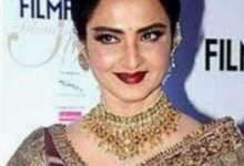 ?️ बॉलिवूड.... कोणाच्या नावाचा भांगात कुंकू भरतात फिल्म अभिनेत्री  रेखा