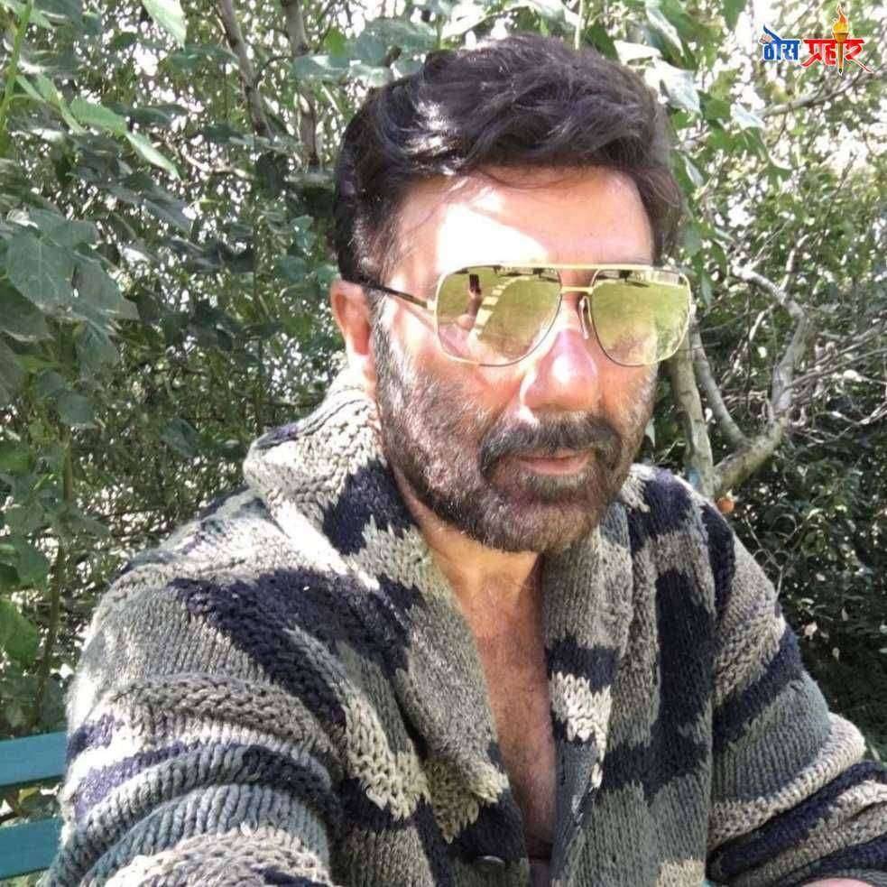 ?️ कोरोना अपडेट...बॉलिवूड सितारे सरसावले मदतीसाठी...