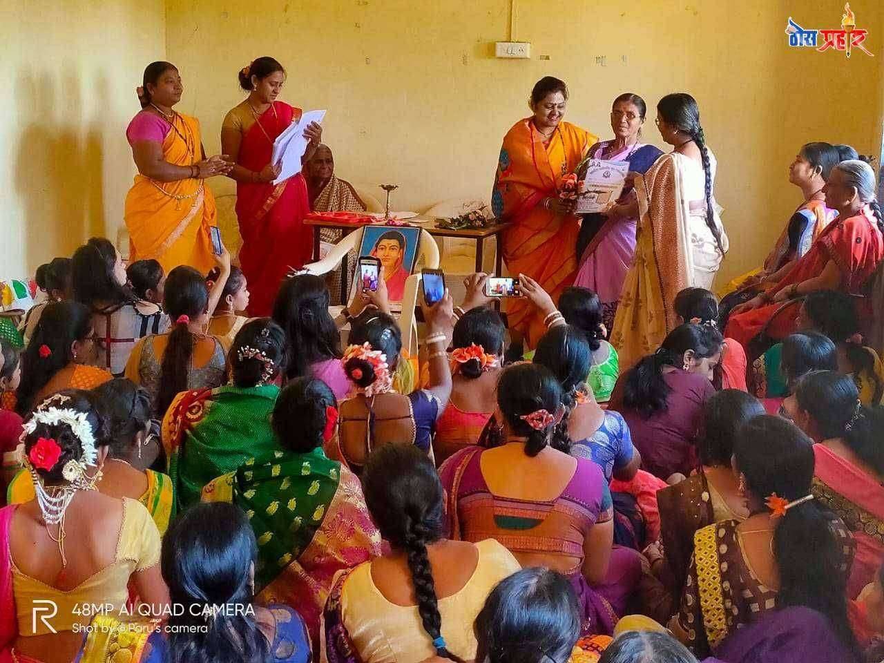 महिला दिनानिमित्त पाडळसे प्रा.आ.केंद्रात नारीदिप सन्मान सोहळा संपन्न