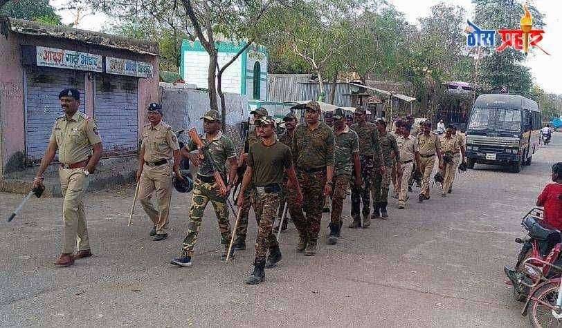 एरंडोल येथे पोलिस पथकाचे पथसंचलन