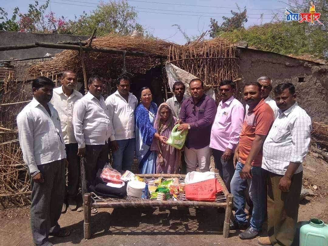 आभाळमाया फाऊंडेशन बोदवड यांच्या कडुन सुरवाडा येथे गृह उपयोगी वस्तूंची मदत