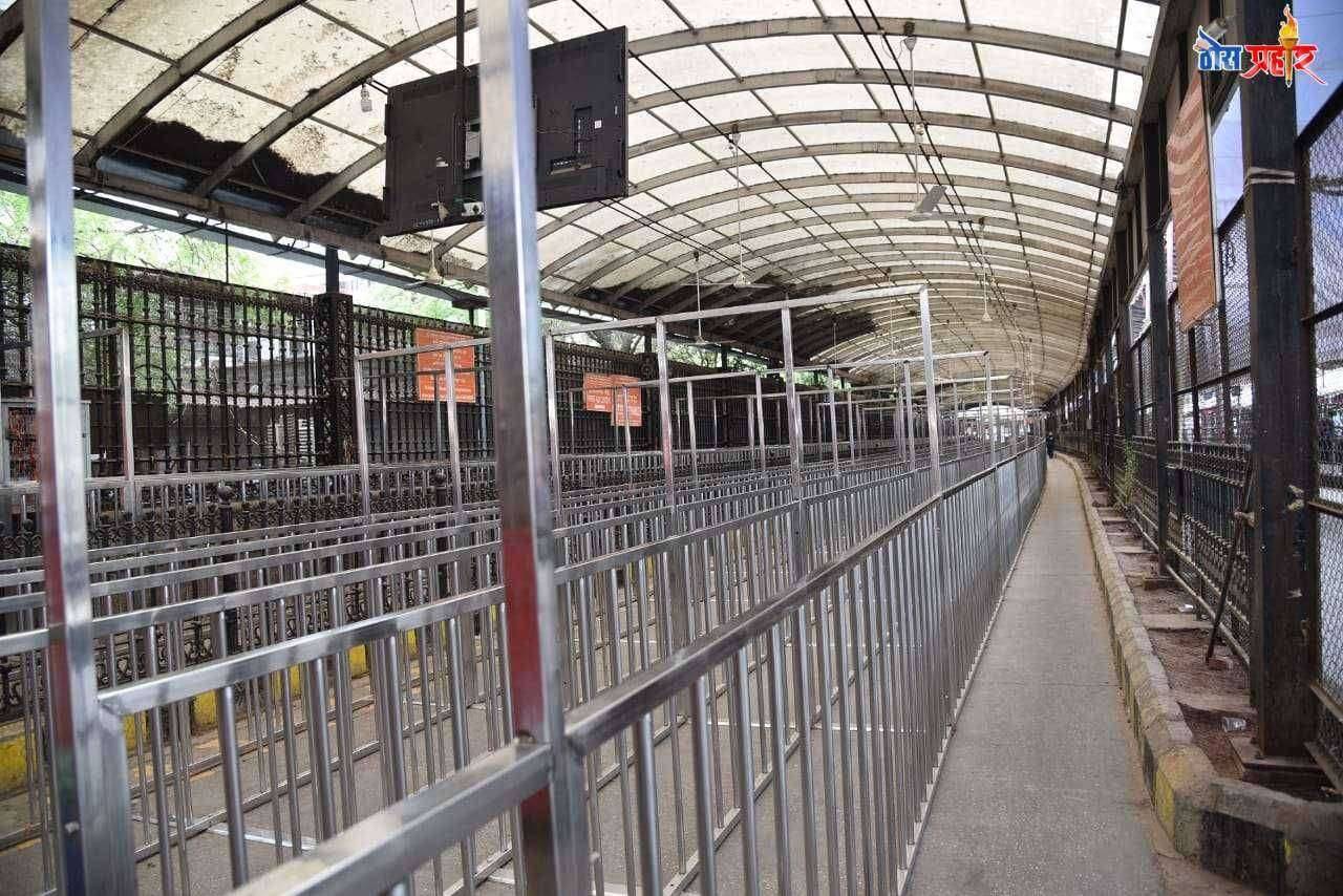 श्री साईबाबा संस्‍थान विश्‍वस्‍त व्‍यवस्‍था, शिर्डीच्‍या तदर्थ समितीच्‍या वतीने मंदिर बंद ठेवण्याचा निर्णय