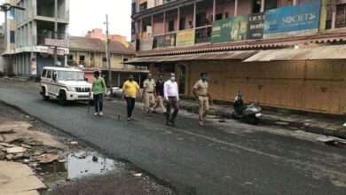 लोणंद शहरामध्ये तहसीलदार दशरथ काळे यांनी सपोनि संतोष चौधरी यांच्या समवेत संचालन