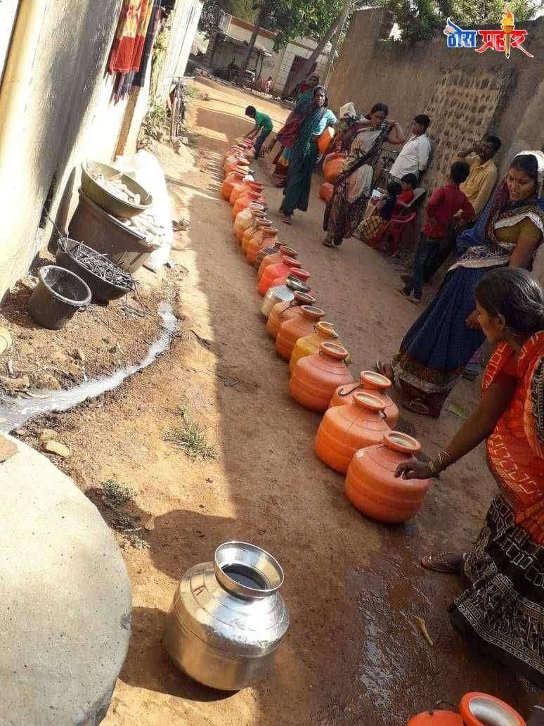 गुलाबाची शेती मोडून तांबरवाडीच्या जाधव दाम्पत्याने दिले रखरखत्या उन्हाळ्यात गावाला पाणी