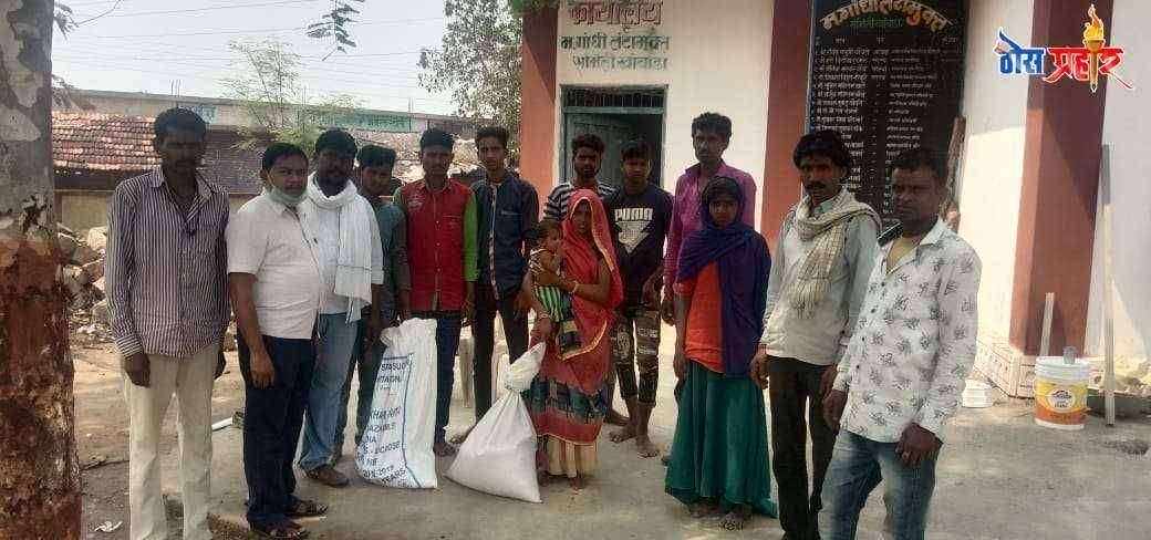 माणुसकीचा परिचय देत नाट्य मंडळाने केली परप्रांतीय मजुरांना मदत