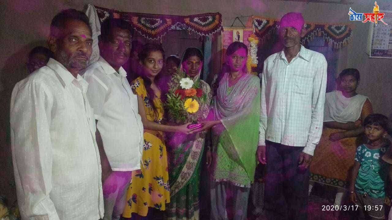 गरिबीवर मात करीत घातली यशाला गवसणी..