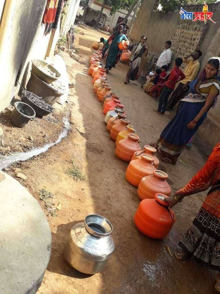 गुलाबाची शेती मोडून तांबरवाडीच्या जाधव दाम्पत्याने दिले रखरखत्या उन्हाळ्यात गावाला पाणी