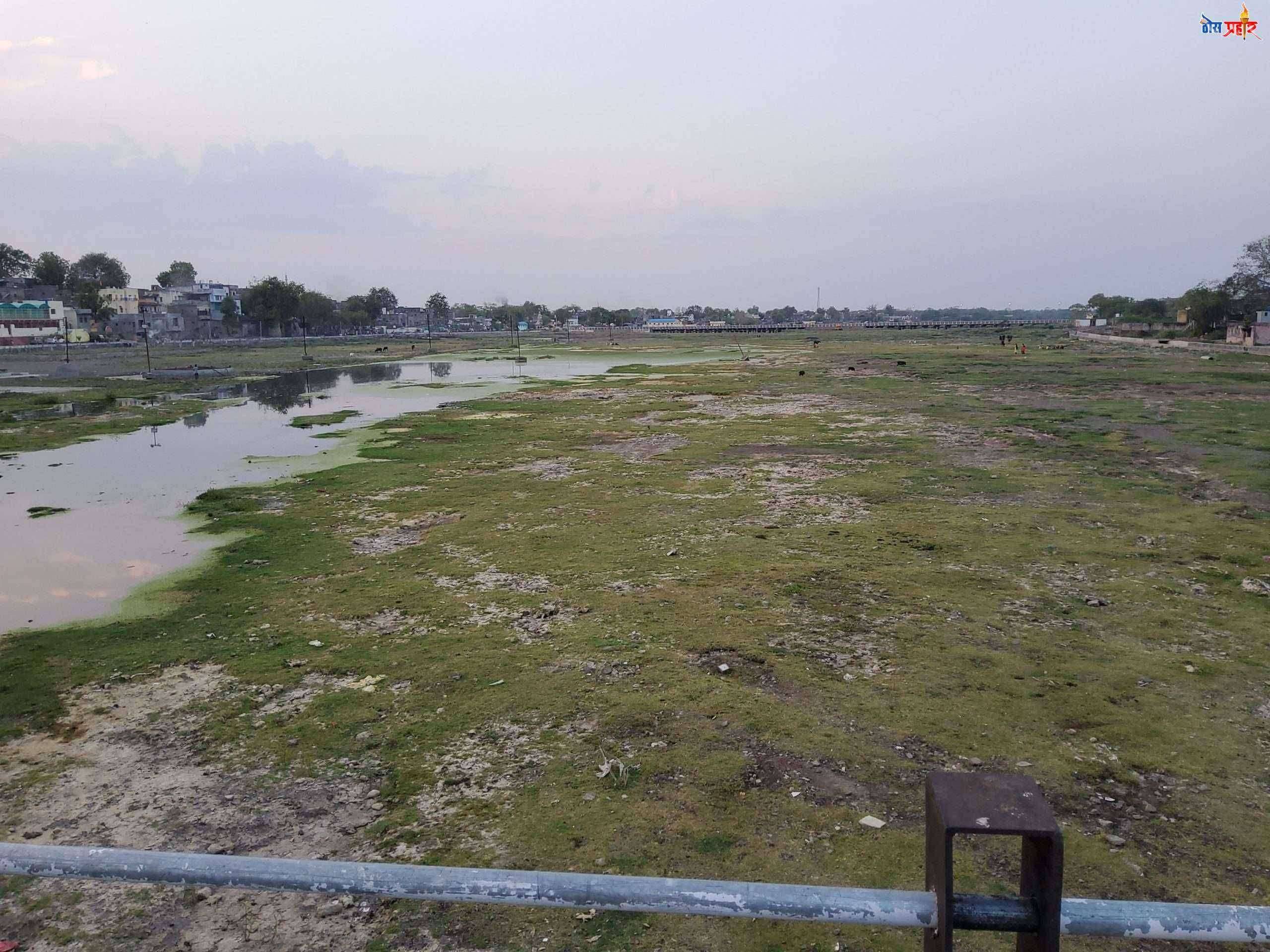 ??ठोस प्रहार चा दणका .. नदी पात्र झाले खाली ...सट्टा, जुगार,आणि दारू पिणाऱ्यांपासून बोरी माईंची मुक्तता