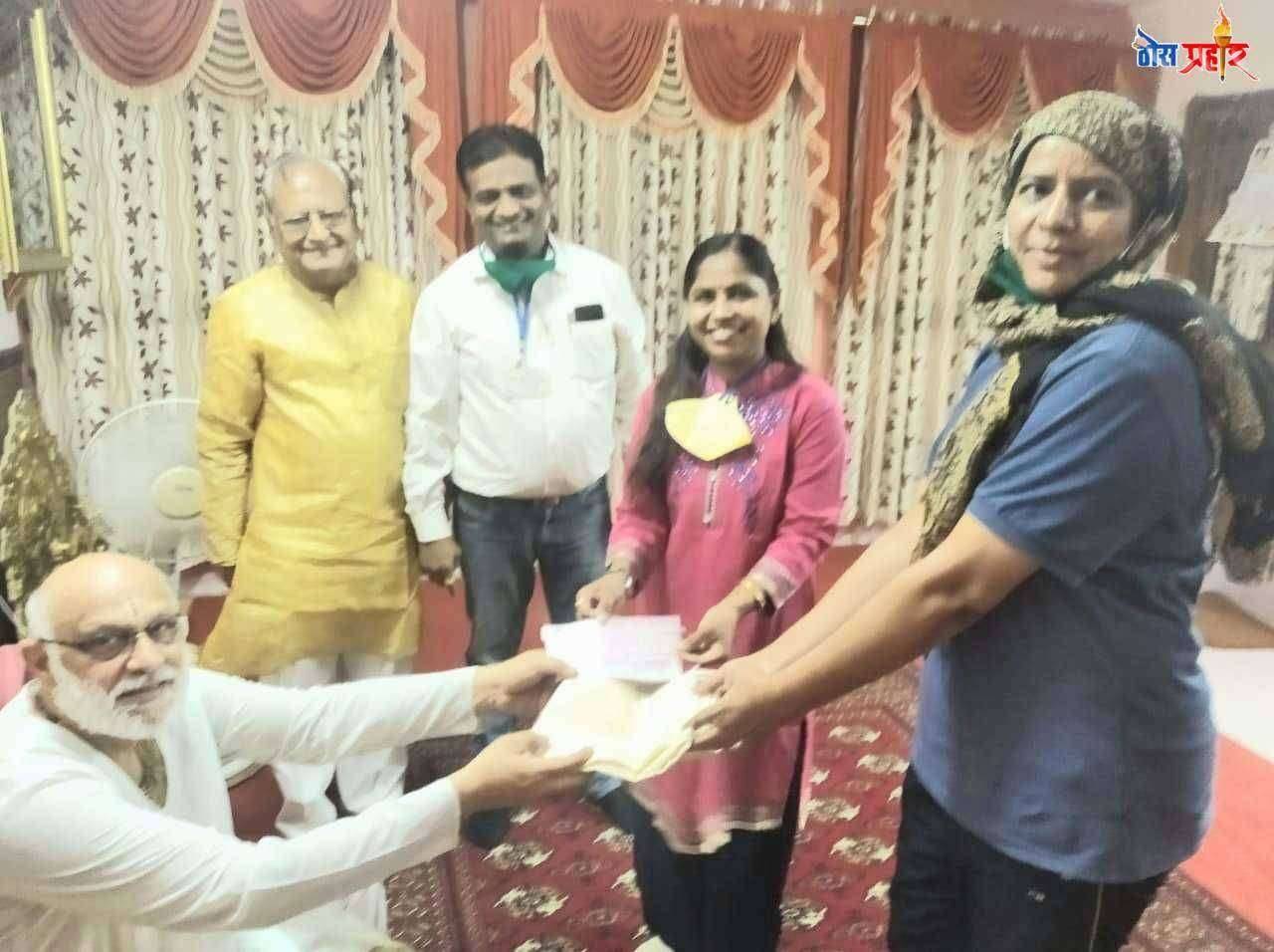 ? आधी स्वतः नियम पाळा.. मग जनतेवर बंधन घाला... अमळनेर येथील शासकीय अधिकाऱ्यांचे नियम उल्लंघन... शासकीय धनादेश शासकीय कार्यालयात घेणे बंधनकारक..