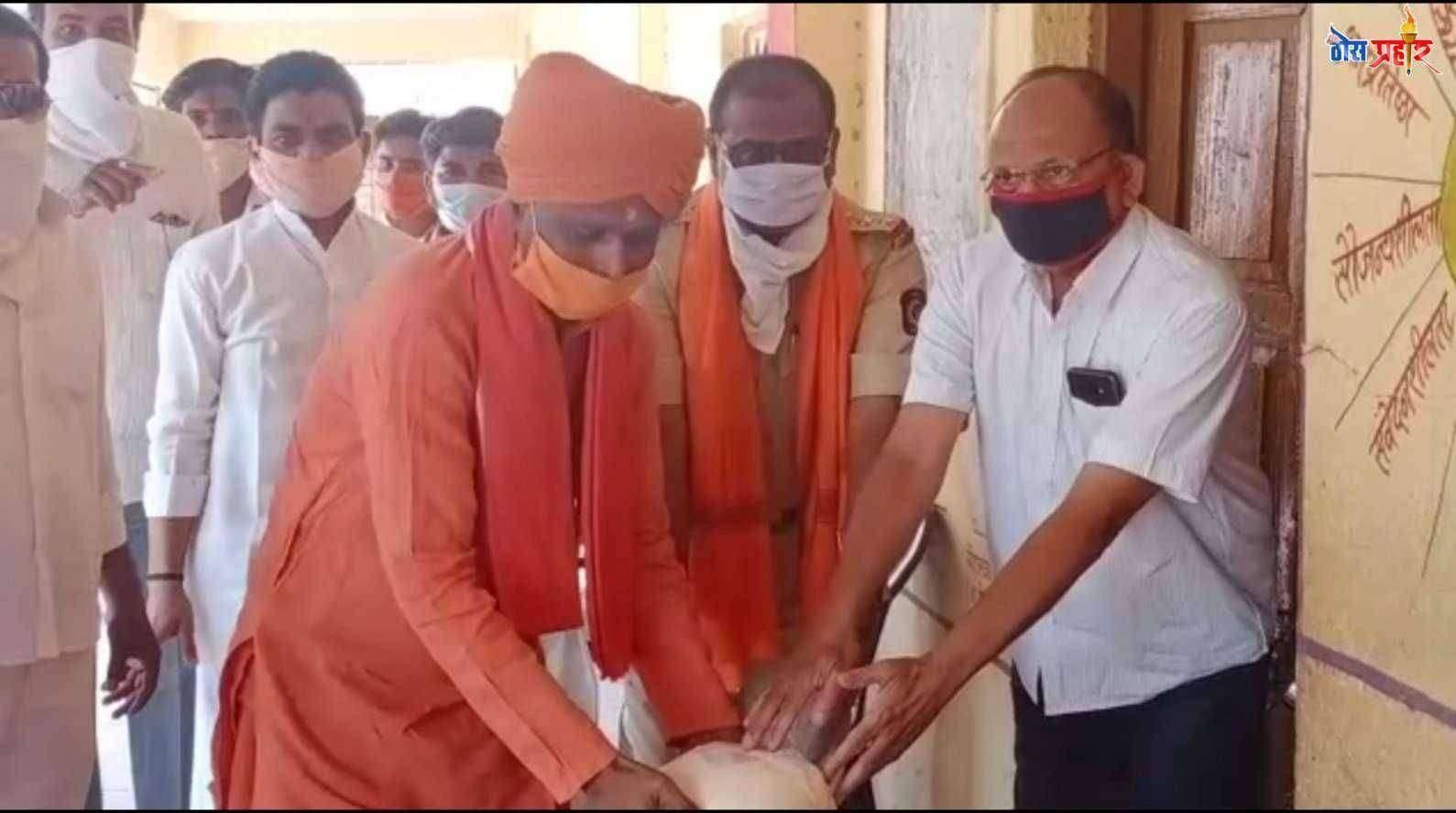 अगंगागिरी महाराजांनी समाजासाठी केलेले कार्य अलौकिक - महंत रामगिरी महाराज