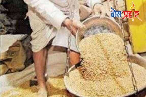 अलहसनात उर्दू प्राथमिक शाळा रावेर येथे शालेय पोषण आहार योजनेतून तांदूळ वाटप