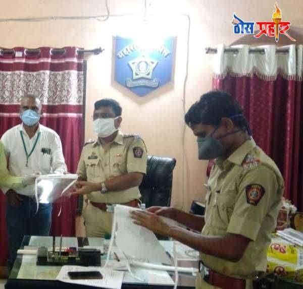 श्री संताजी जगनाडे महाराज बहू.संस्था व गोजराई क्लिनिक तर्फे पोलिस, आरोग्य, न.पा.विभागात फेस प्रोटेक्टर वाटप