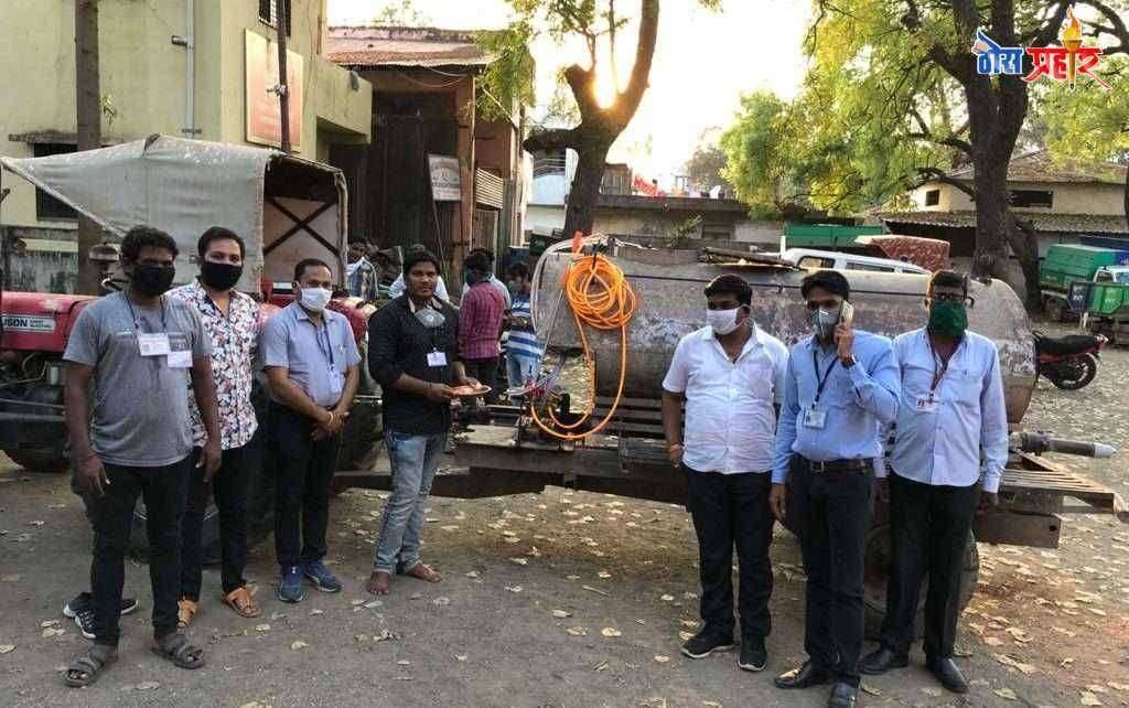 श्रीराम फाउंडेशनतर्फे नगरपालिकेला निर्जंतुकिकरण यंत्र प्रदान