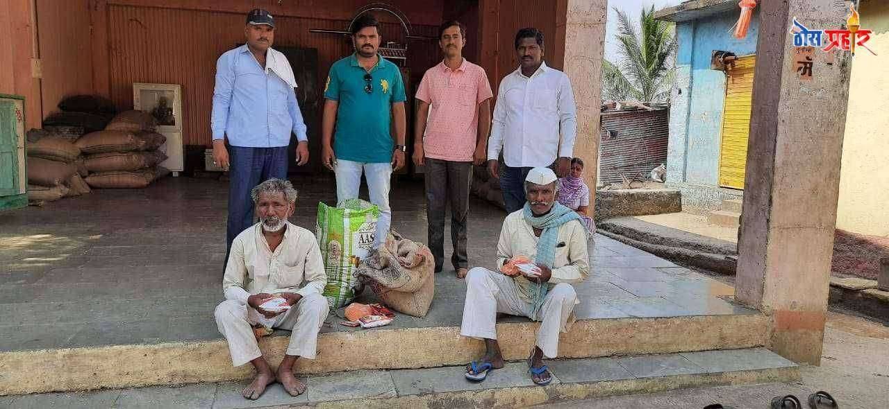 किणीवाडी येथील गरीब व गरजू कुटुंबातील व्यक्तींना जीवनावश्यक वस्तूंचे वाटप
