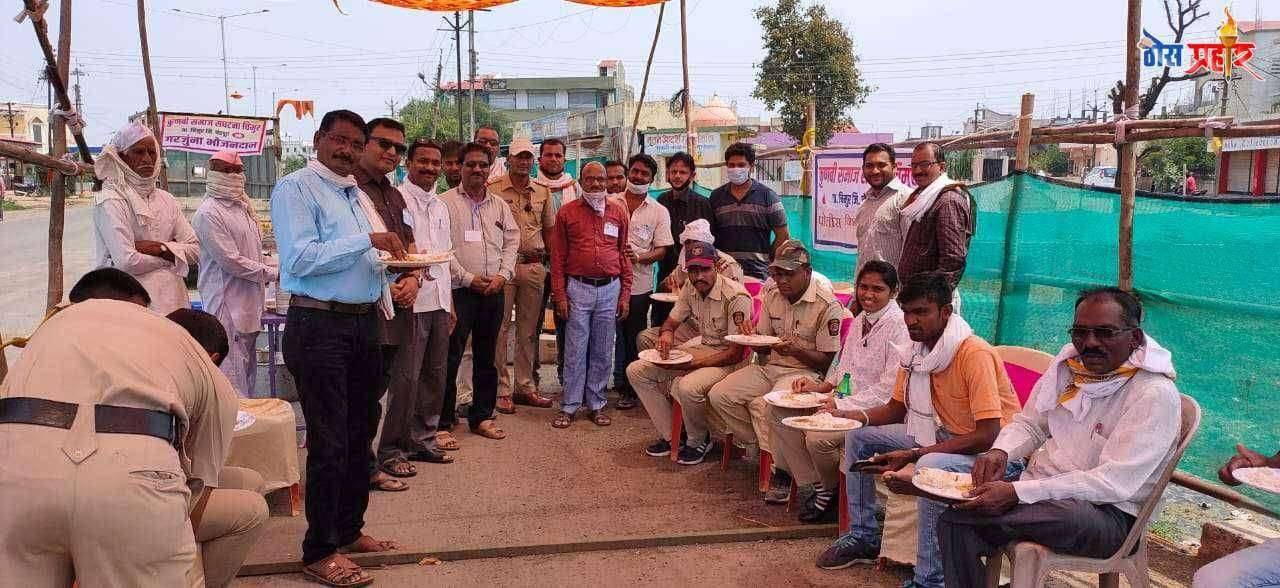 निराश्रित भिक्षेकरी, परप्रांतीय गरजू लोकांना भोजनदान चिमूर कुणबी समाज संघटनाची सामाजीक बांधीलकी