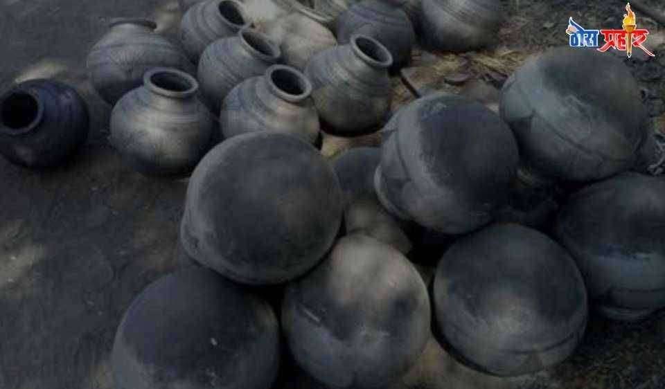 शहरातील व ग्रामीण भागातील मडकी घडणार कुंभारावर आली उपासमारीची वेळ