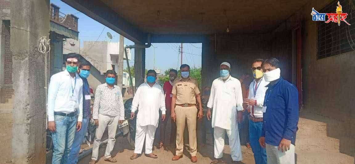 फैजपुरात अल् खिझर वेल्फेअर मल्टी पर्पज सोसायटी तर्फे हिंदू-मुस्लीम गरजू ना अन्नधान्य वाटप