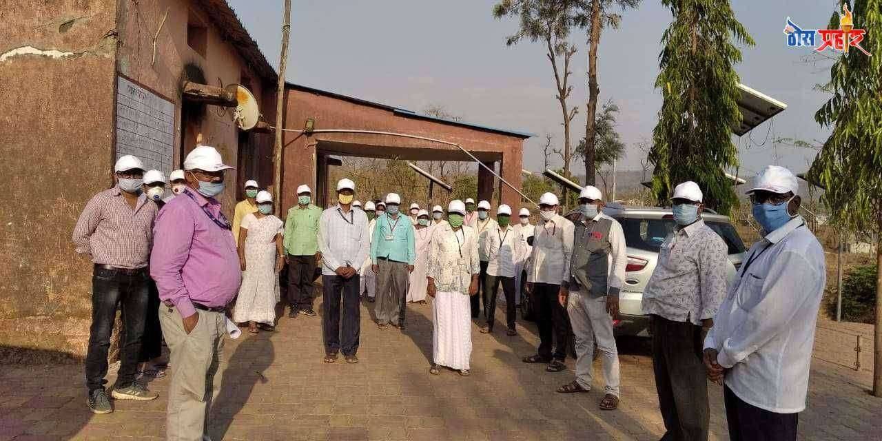 आरोग्य कर्मचार्यना टोप्या देऊन संघटनेने जपली बांधीलकी