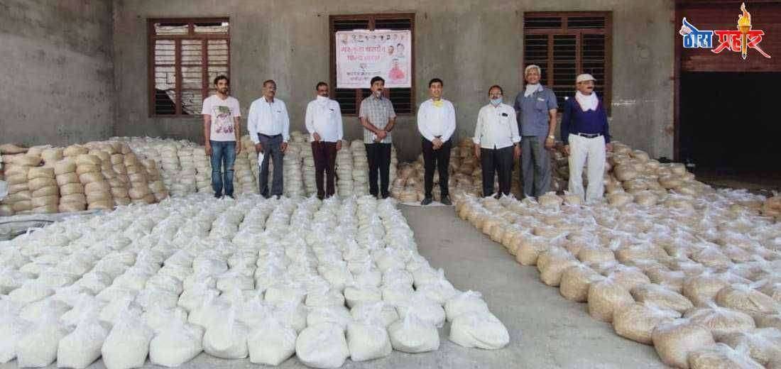 उत्कृष्ट नियोजनातून पाचोरा भाजपासह शिंदे मंडळाचा जिल्ह्यात आदर् गरजूंना घरपोच धान्य वाटप