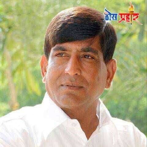 माजी आमदार कृषीभूषण साहेबराव पाटलांनी केली  शिवभोजनालयाला मदत