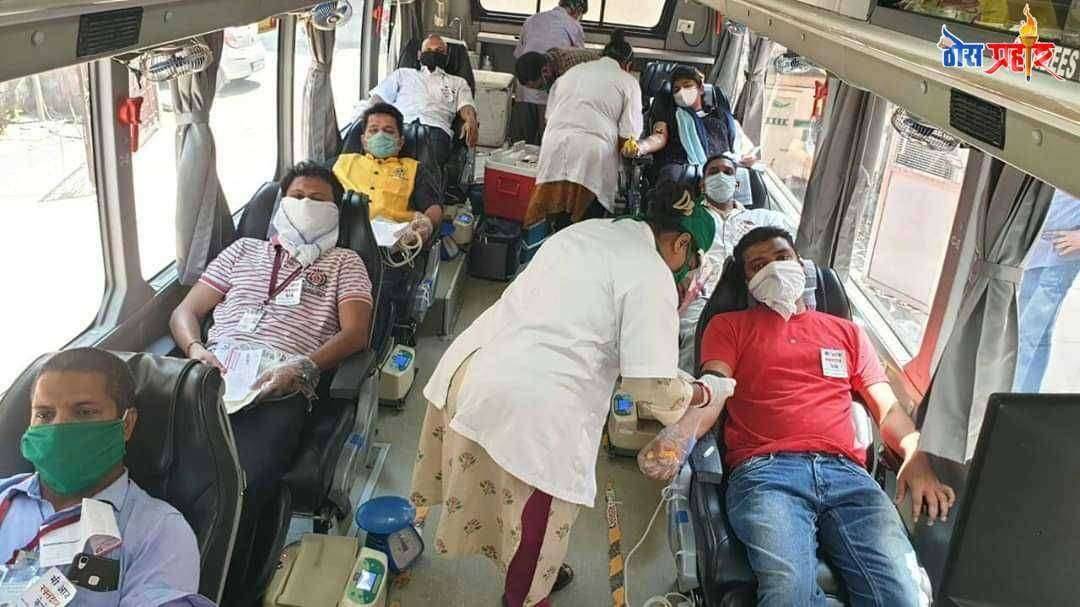 खोपोलीतील रक्तदान शिबिरास नागरिकांचा ऊदंङ प्रतिसाद ... शासनाच्या नियमांचे पालन करुन शिबिराचे आयोजन....