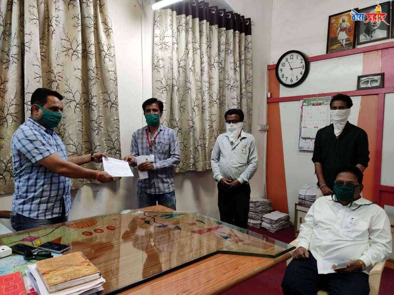 अमळनेर तालुका फोटोग्राफर असोशिएशन तर्फे तहसीलदार यांना निवेदन