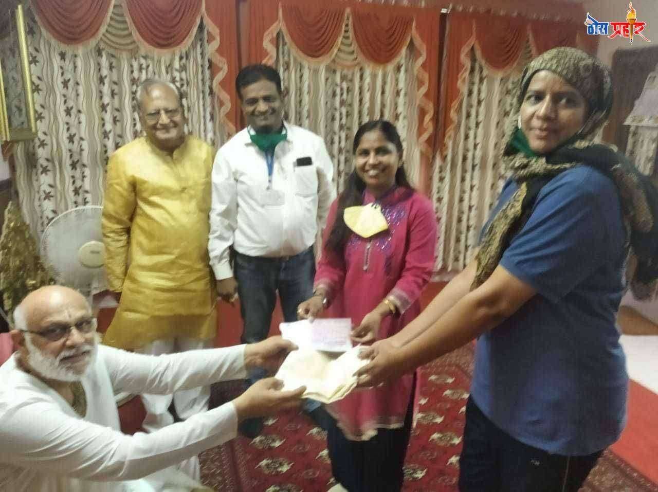 ?अमळनेर तालुक्यात कोरोना रुग्ण...उपविभागीय अधिकारी यांची "मेरी मर्जी "आणि गटविकास अधिकारी यांच्या दुर्लक्ष आणि ढिसाळ प्रशासनाचा परिणाम...