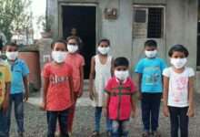 कोरोना या विषाणूजन्य आजारापासून बचाव करण्या साठी सरकारच्या वतीने आपल्या चेहऱ्यावर मास्क किंवा रुमाल लावण्याचे आवाहन करणयात येत आहे