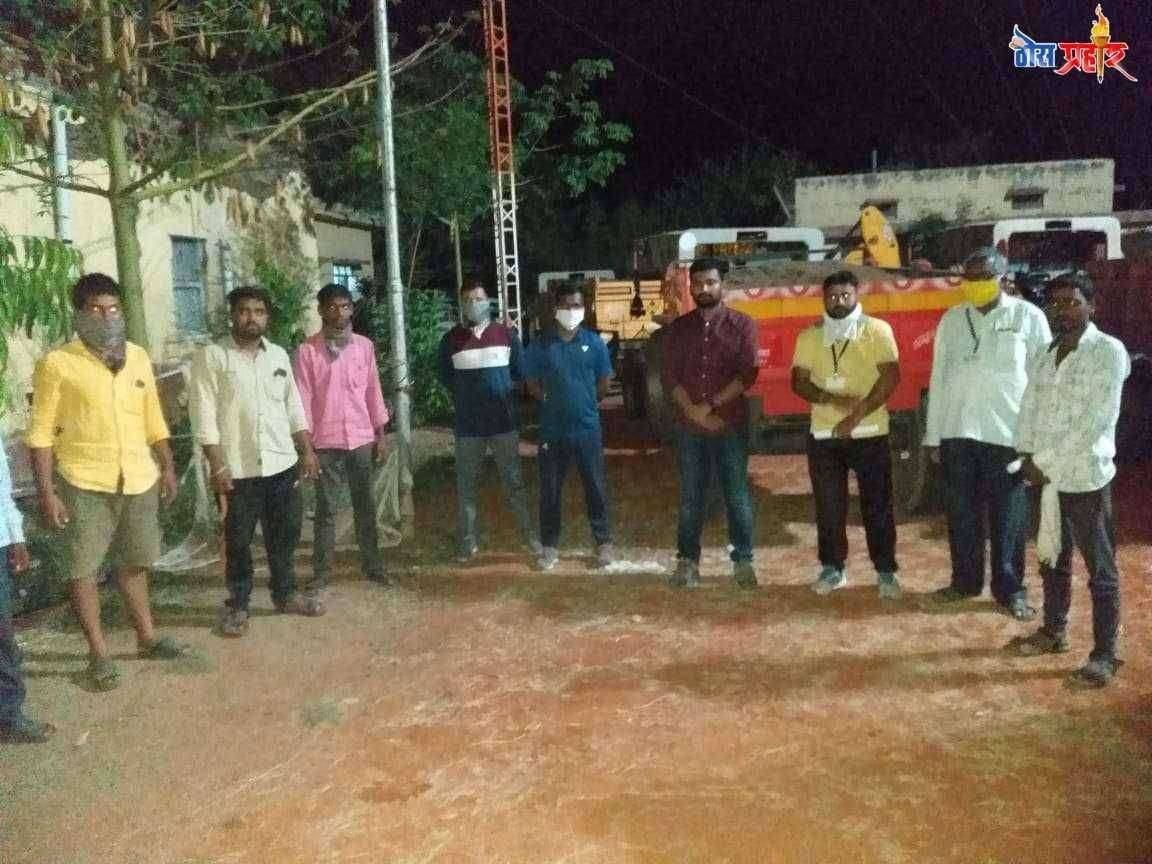 वाळू तस्कराविरूध्द महसुल विभागाची मोठी कारवाई चार टॅक्टरसह जेशीबी मशीन जप्त