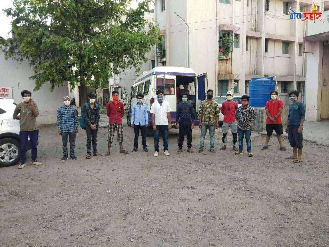 ना. छगन भुजबळ व पंकज भुजबळ यांच्या प्रयत्नातून तामिळनाडू येथे रेल्वे प्रशिक्षण घेणारे मनमाडचे विद्यार्थी परतले सुखरूप......