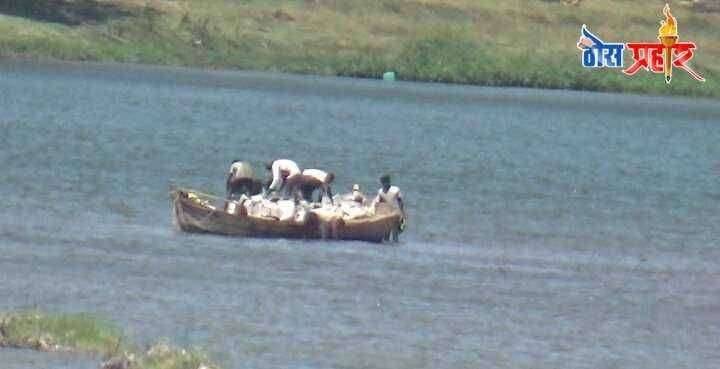 वाळू तस्कराने मारला चंद्रभागेवर डल्ला, शेकडो ब्रास वाळूची चोरी