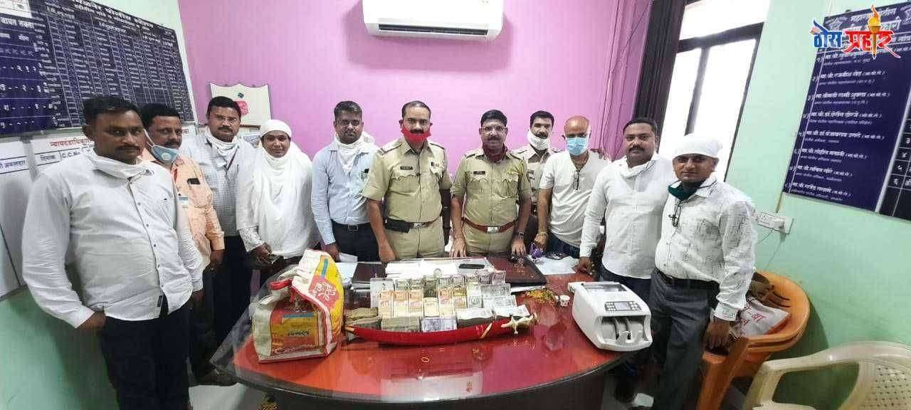 ?️Big Breakibg..अमळनेर येथे पोलिसांची दबंग कार्यवाही..49 लाखांचा अवैध माल जप्त...