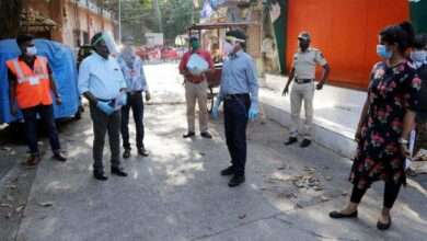 प्रतिबंधित क्षेत्रात कठोर अंमलबजावणी करण्याचे आयुक्तांचे आदेश नौपाडा-कोपरी प्रभागातील प्रतिबंधित क्षेत्राची केली पाहणी