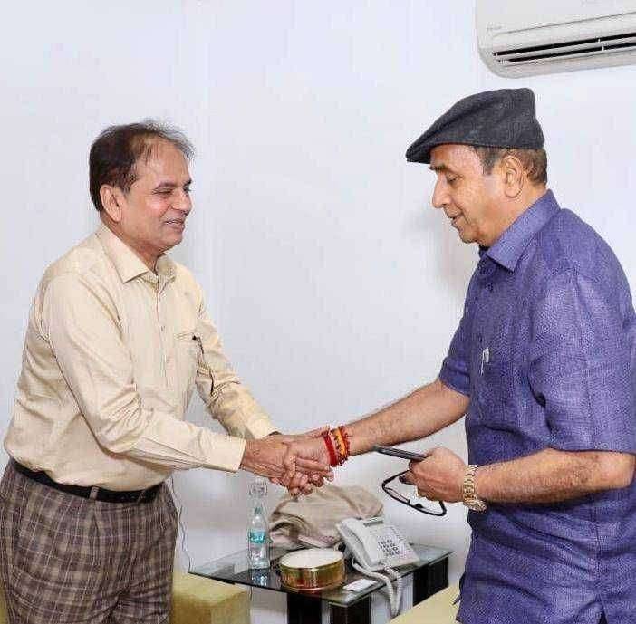 आयजेएचे अध्यक्ष हार्दिक जी हुंडिया यांनी महाराष्ट्रातील गृहमंत्री यांना जैन गुरु भगवंतांविषयी निरोप पाठविला