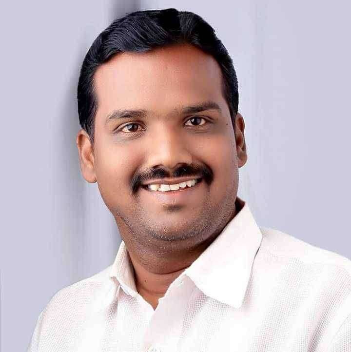 कोरोना संकटामुळे अडचणीत आलेल्या मजूर, शेतकरी रिक्षा चालक व हातावर पोट असणाऱ्यांना मजुरांना सरकारने 5000 आर्थिक मदत करावी