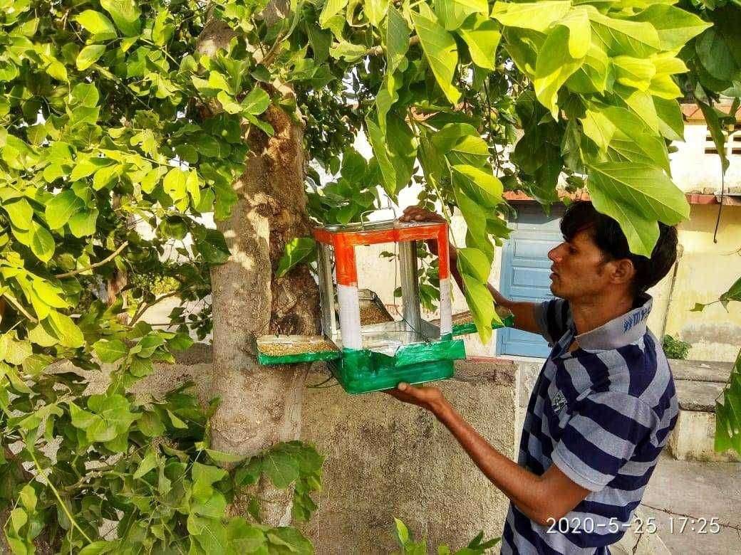 चिऊ ये दाणा खा पाणी पी अन्‌ भुर्रकन उडून जा