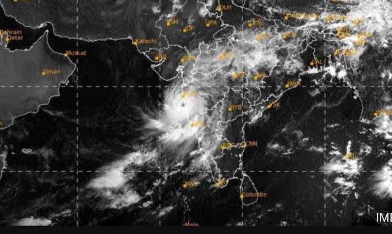 ?️ निसर्ग चक्रीवादळ अपडेट..पहा चक्रीवादळाचा मार्ग...