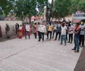 ?️ Big Breaking...अमळनेर कोव्हीड केअर सेंटर मध्ये सुविधा नसल्याने कोरोन्टाईन रुग्णांचे बंड....