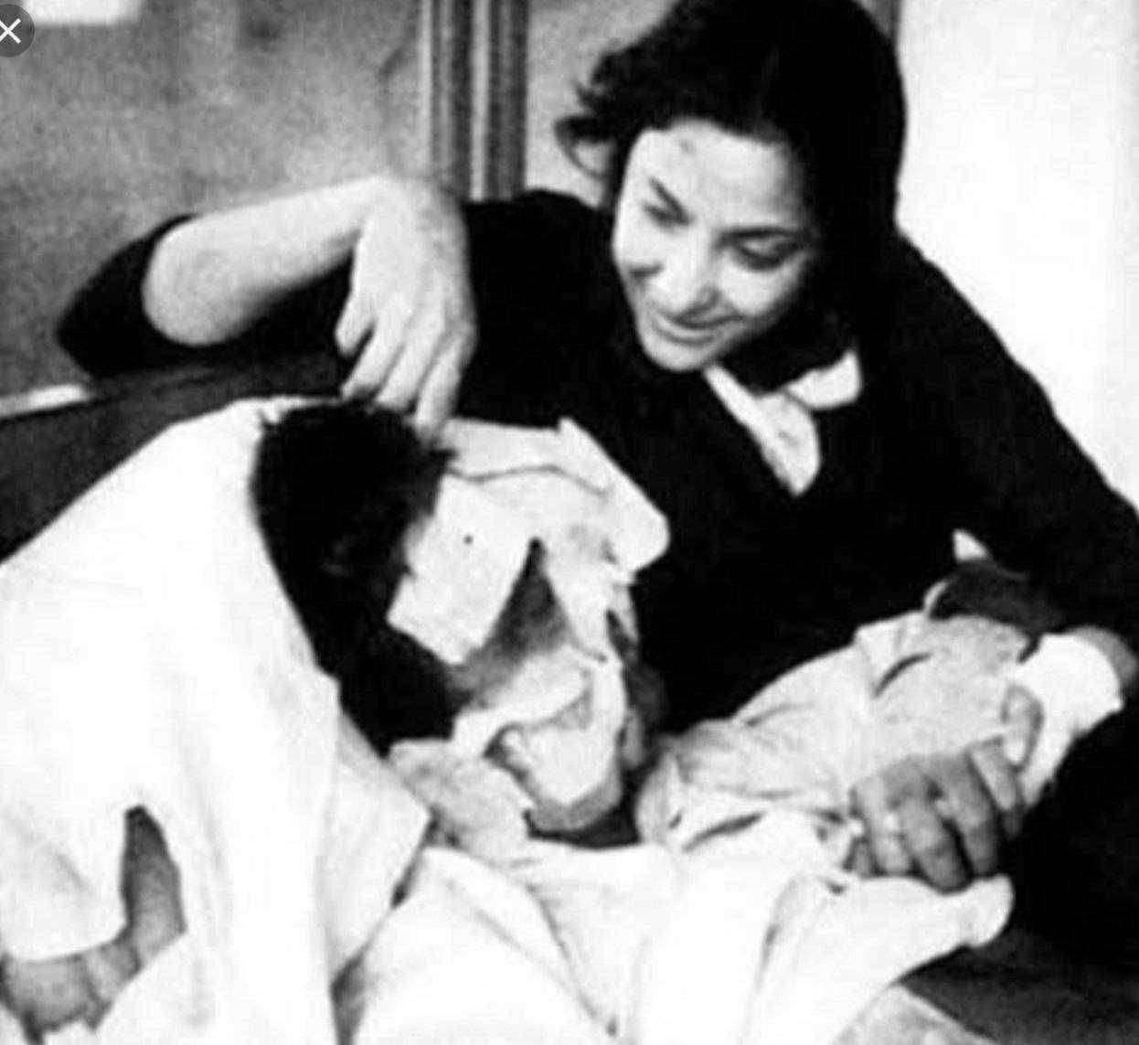 ?️ प्रसिद्ध अभिनेत्री नर्गिस आणि सुनील दत्त यांची प्रेमकहाणी तरुणांसाठी आदर्श...