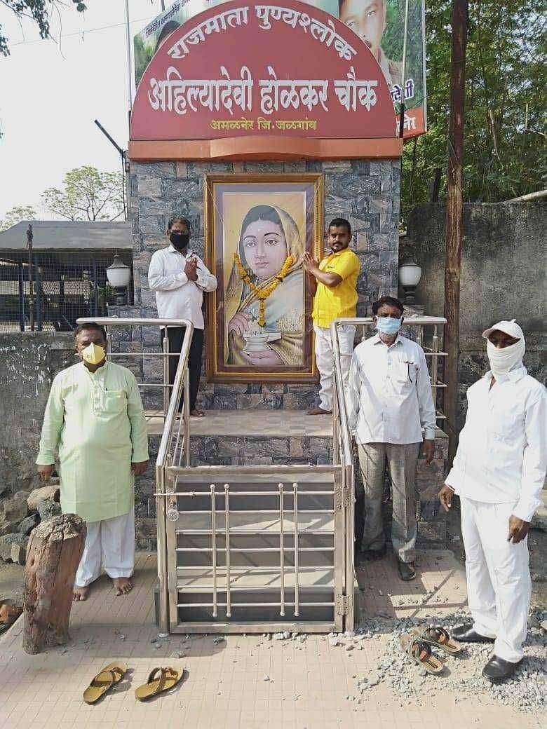 धनगर समाजाच्या वतीने साध्या पद्धतीने अहिल्याबाई होळकर जयंती साजरा