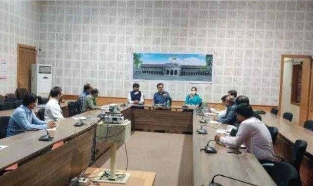 बँकांनी शेतकऱ्यांना पीककर्ज उपलब्धतेसाठी सहकार्य करा : खा . डॉ . भारती पवार