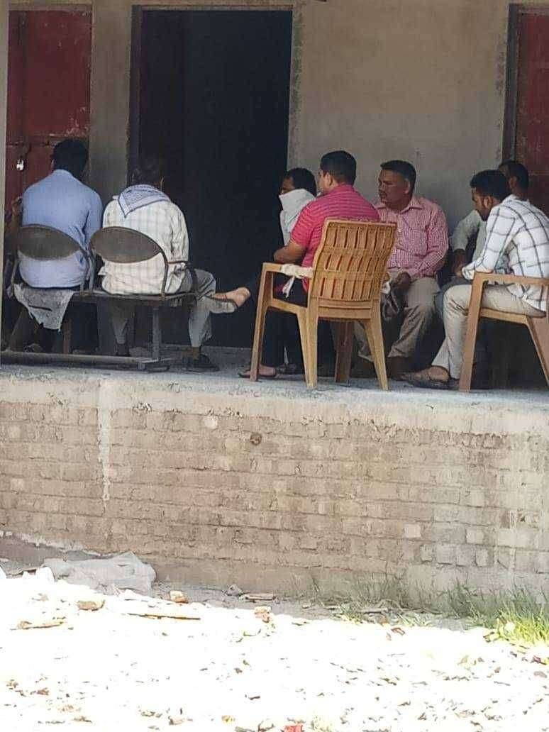 अनाधिकृत मिटींग घेणारे संचालक व शाळा कर्मचारी झाले