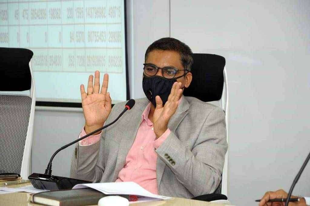 बाहेरील राज्यातून होणारी वाहतूक जिल्ह्याबाहेरून करण्याचे जिल्हाधिकाऱ्यांचे आदेश